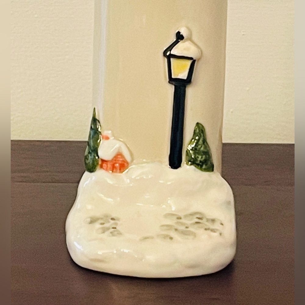 Vintage Otagiri Japan Winter Scene Ceramic Bud Vase In Excellent Condition - Picture 5 of 10